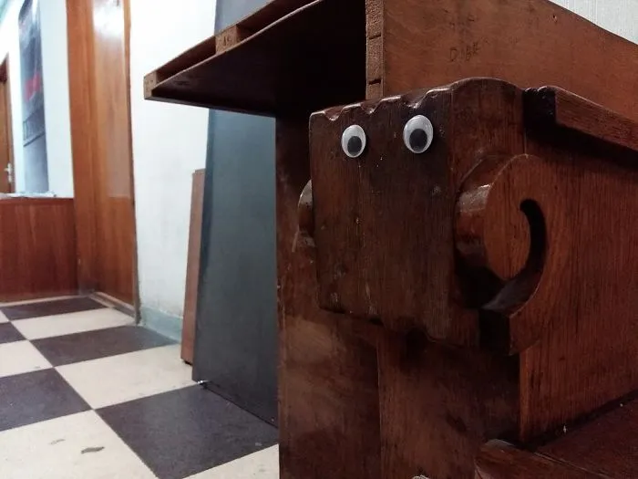 I Bring Bulgarian Streets To Life By Putting Googly Eyes On Random Objects