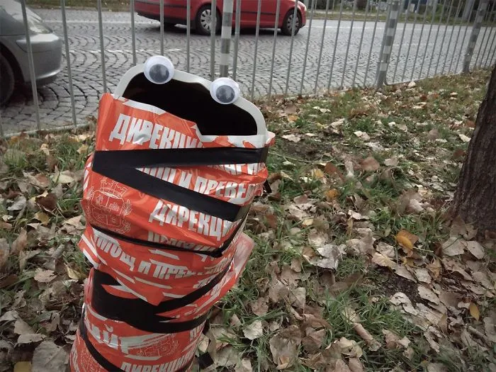 I Bring Bulgarian Streets To Life By Putting Googly Eyes On Random Objects