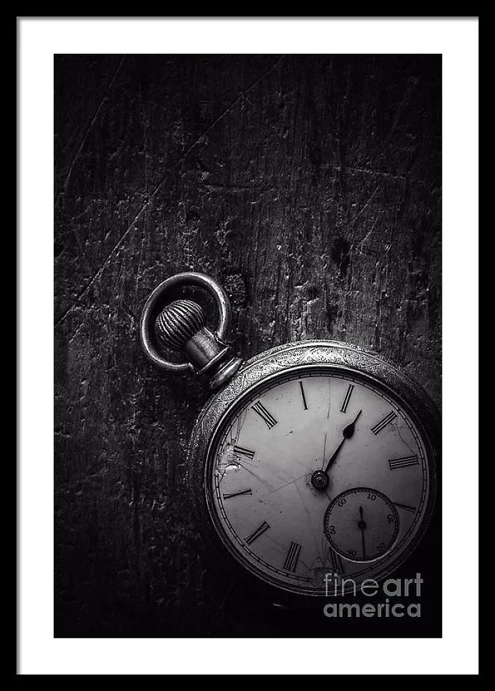 Examples Of Amazing Low Key Still Life Photography