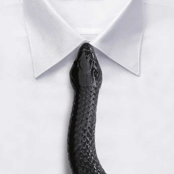 Artist Makes Incredible Manipulations That Will Surely Mess With Your Head