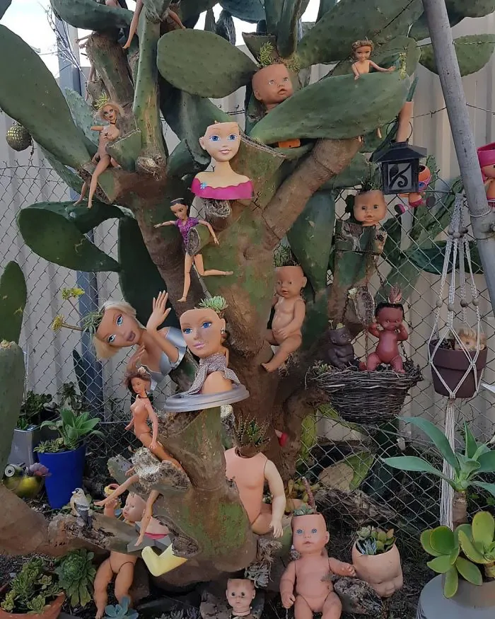 145 People Who Turned Old Dolls Into Planters And Scared The Hell Out Of Their Neighbors