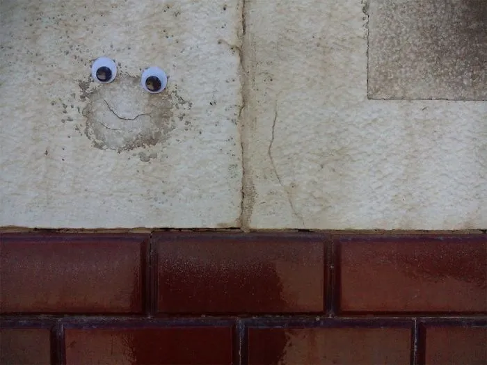I Bring Bulgarian Streets To Life By Putting Googly Eyes On Random Objects
