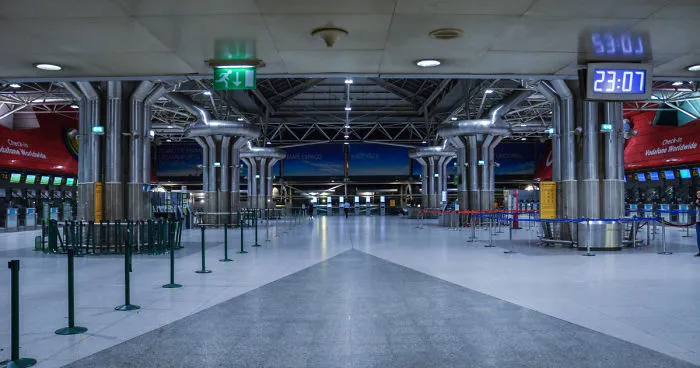 I Spent An Entire Night In The Airport Photographing People