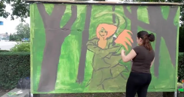 Sara's Paintings Paints Wall Mural In Zagreb