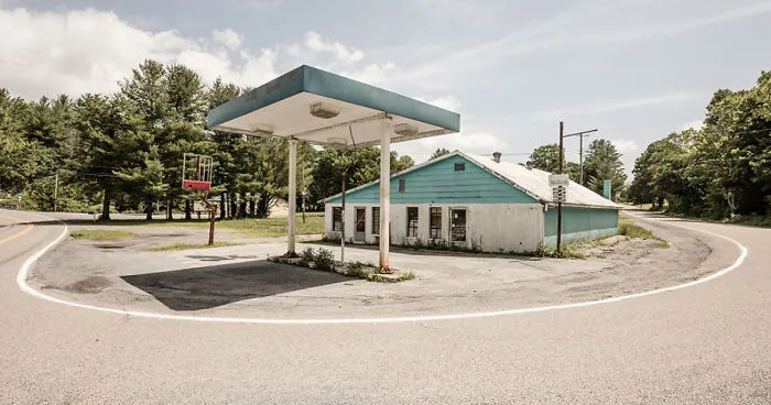 Out Of Gas - The Abandoned Gas Stations In The South Of The United States Of America