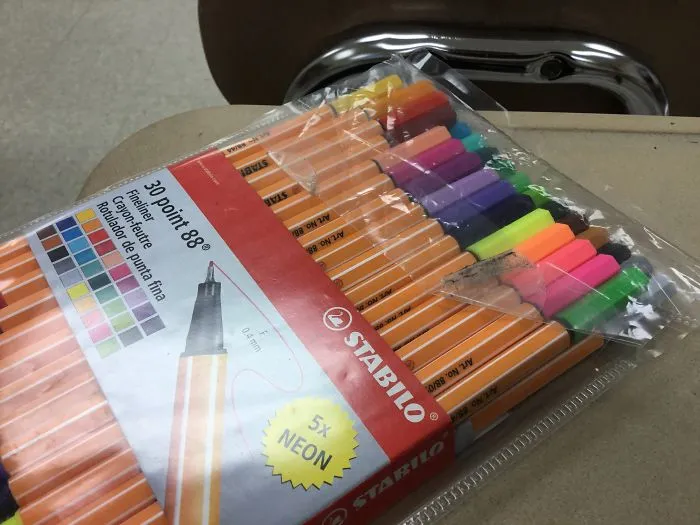 I Get Bored In School So I Use Stabilo Pens To Draw