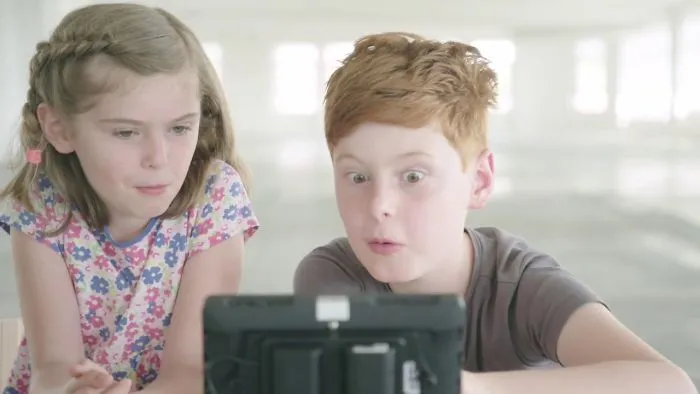 Who Are The Members Of Your Family? A Social Experiment Shows That Adults And Children Do Not Answer The Same