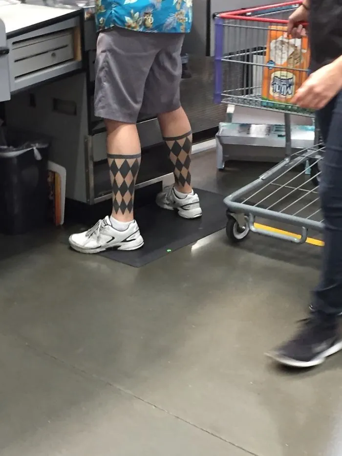 ¿Se ha tatuado calcetines?