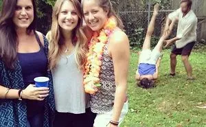 50 Funny Times The Background Of Photos Was Better Than The Foreground