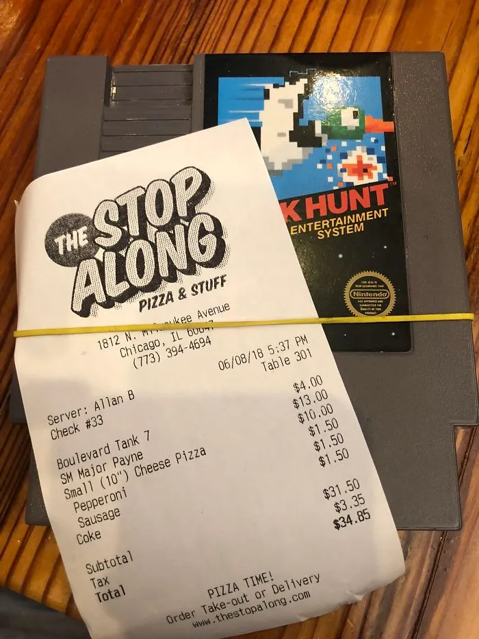 This Pizzeria’s Checks Come On Nes Carts