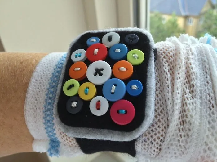 Tras mi operación del corazón, le dije de broma a mi hermana que me vendría bien un Apple Watch para monitorizarme. Me ha hecho uno