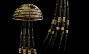 Black And Gold Animal Characters