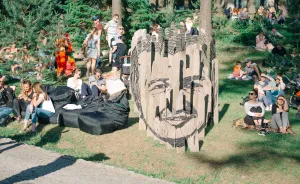 Artist Creates Multidimensional Sculpture: You Have To Be On The Right Spot To See It
