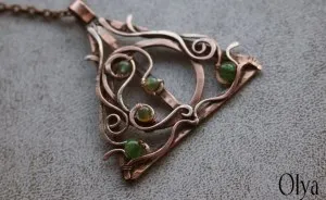 I Made This "The Deathly Hallows" Necklace  And Filmed The Whole Process On Video