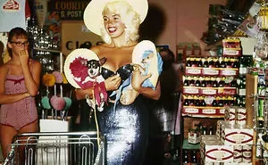61 Rare Vintage Photos Of Grocery Stores That May Surprise You