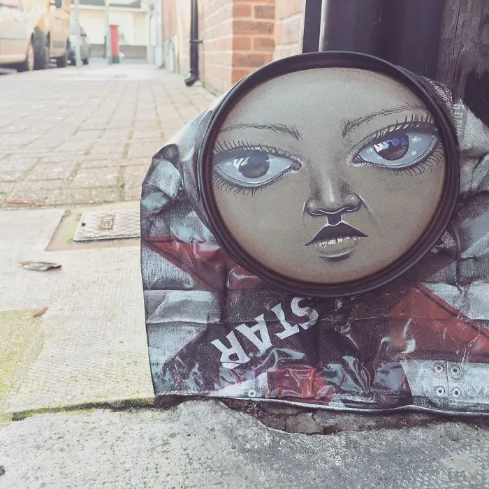 Artist Leaves His Paintings For People To Find After Getting Rejected By Art Galleries