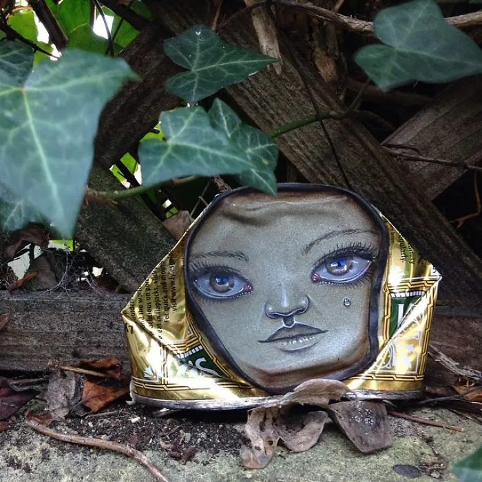 Artist Leaves His Paintings For People To Find After Getting Rejected By Art Galleries