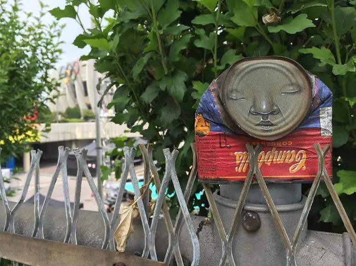 Artist Leaves His Paintings For People To Find After Getting Rejected By Art Galleries