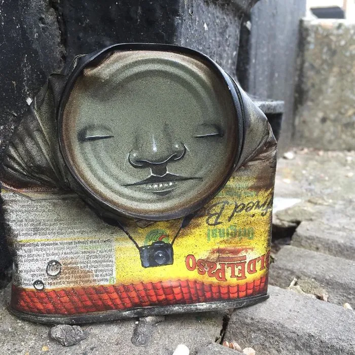 Artist Leaves His Paintings For People To Find After Getting Rejected By Art Galleries