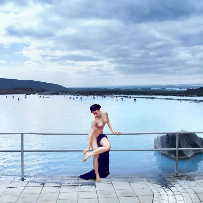 75 Figures From Famous Paintings Invade Modern Day Settings, And They Fit Too Well