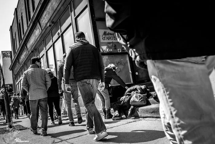 On Saturday, April 21st 2018 At 1:01pm, A Woman Was Giving Her Spare Change To Another Woman, Sleeping Under The Sun, On The Stairs Of An Abandoned Business Of The Mont-Royal Avenue