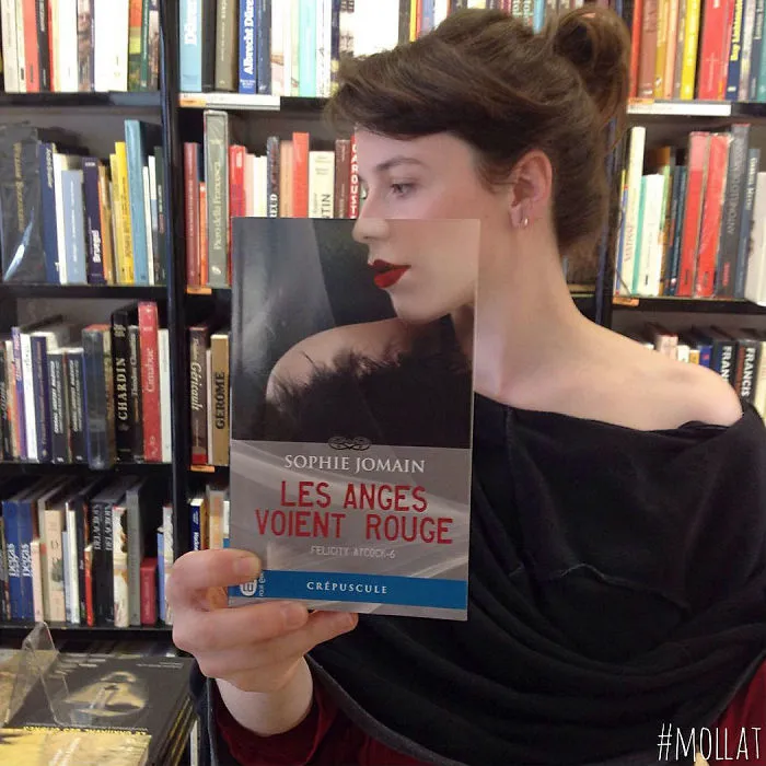 What Happens When Bookstore Employees Get Bored (Part 2)
