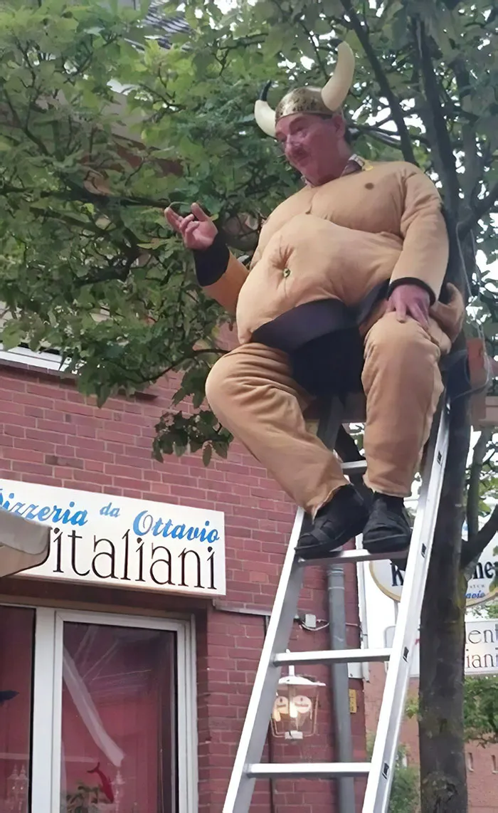 Our Local Italian Pizzeria Guy. His Name Is Otti And To Be Honest - My Local Town Would Be One Of The Most Boring Places Without Him. He's A Little Crazy, But His Pizza Is Multo Biene