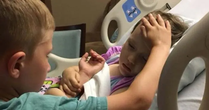 Image Of Brother Saying Goodbye To Sister With Terminal Cancer Thrills The World