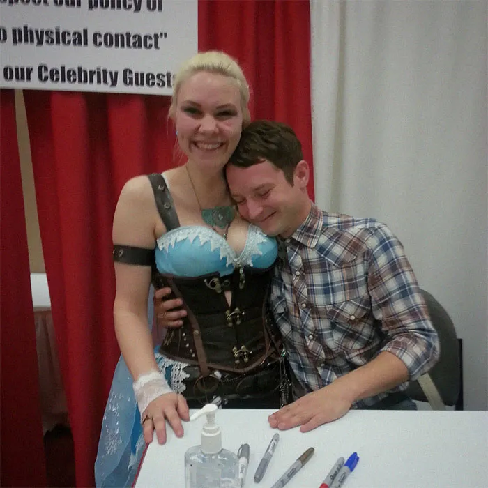 Elijah Wood se ha hecho esta foto conmigo