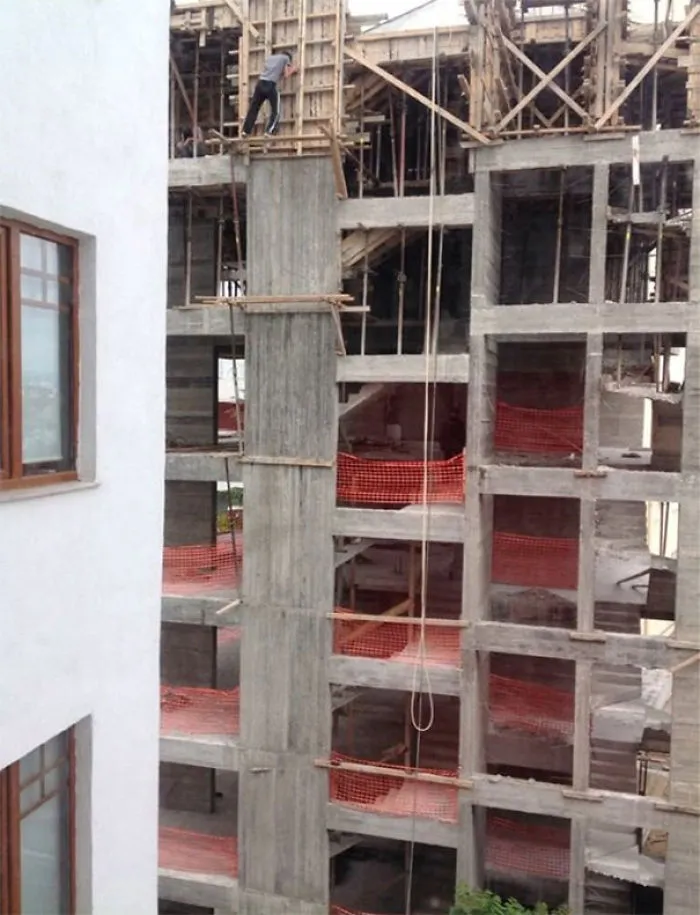 My Dad Is Working Abroad In Turkey He Sends Me This Guy Working 7 Stories Up