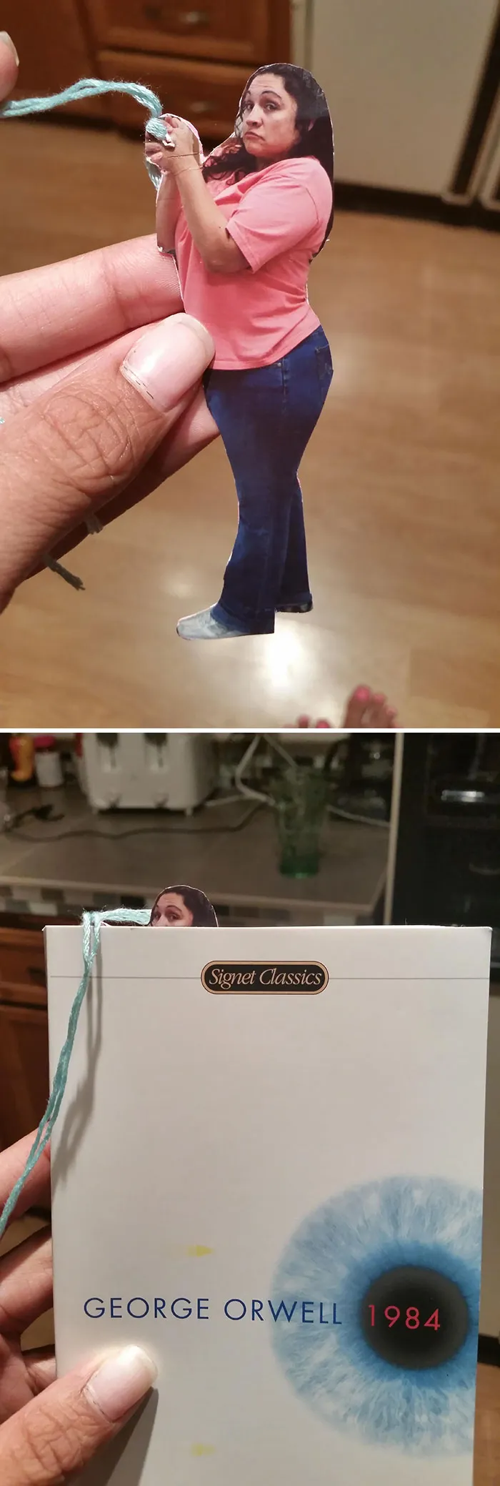 Le pedí a mi madre un marcapáginas bonito y me dio esto. Sí, es ella