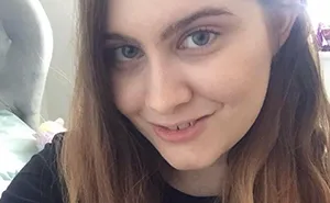 Guy Asks Girlfriend To Text Him Football Game Updates, And People Can’t Stop Laughing Now