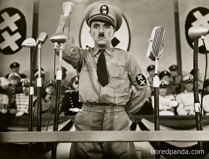 Charlie Chaplin y Adolf Hitler nacieron ambos en 1889. Curiosamente, Chaplin hizo de Hitler en la sátira "El gran dictador" de 1940