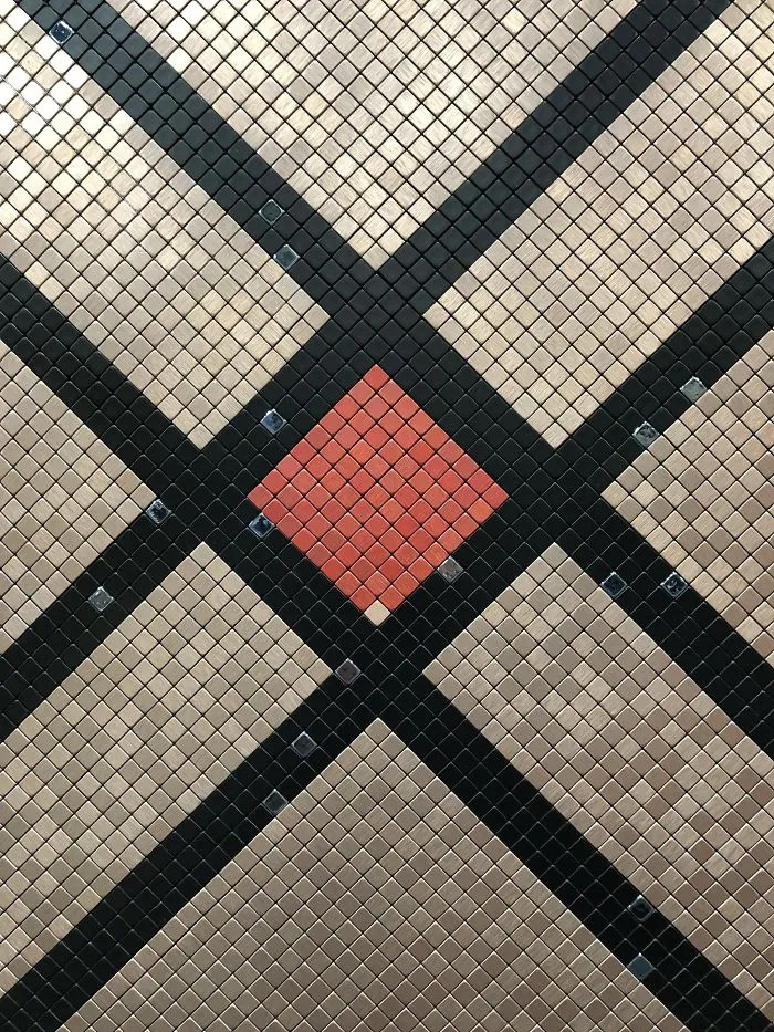 This Tile Display Hurts My Head