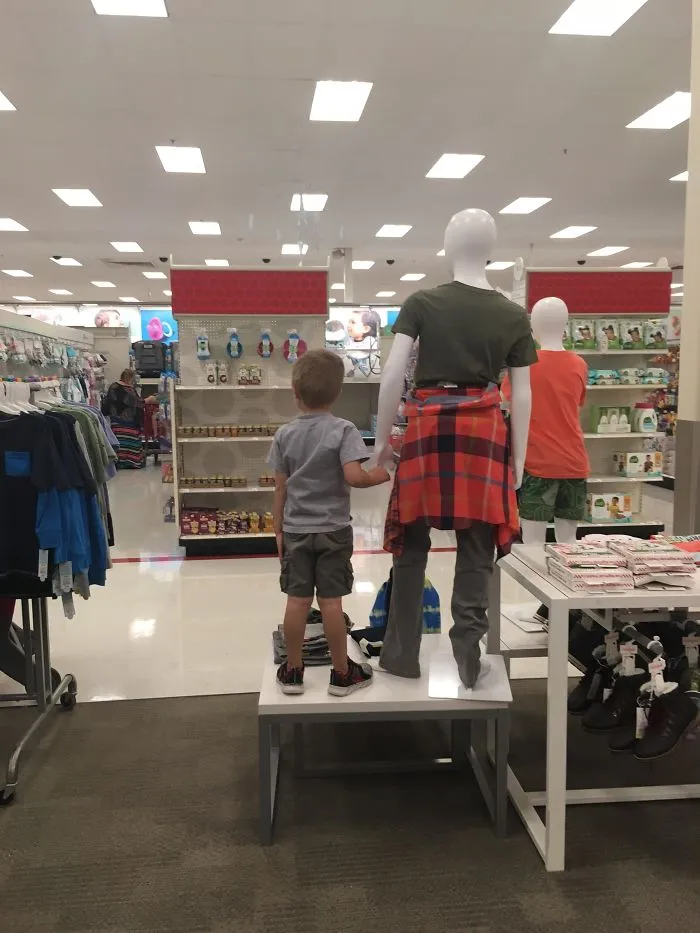 Perdí a mi hijo en la tienda y lo encontré aquí
