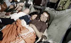 I Bring Old Photos Of The London Underground During The 1940-1941 Blitz Back To Life