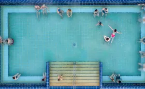 I Display The Iconic, 100-Year-Old Gellért Thermal Baths Through Startling Pairs Of Pictures