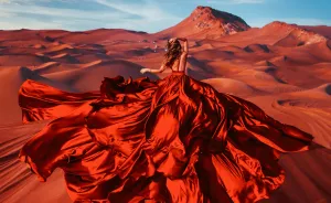 I Travel The World To Photograph Girls In Dresses Against Backgrounds Of The Most Beautiful Places (New Pics)