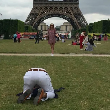 20+ Novios llegando al "extremo" para hacer esa foto perfecta de Instagram para su novia