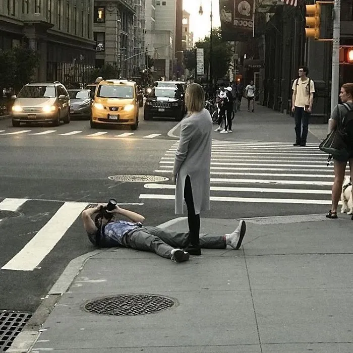 20+ Novios llegando al "extremo" para hacer esa foto perfecta de Instagram para su novia