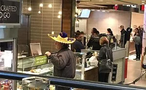 126 Times People Had To Look Twice To Understand What They Were Seeing At The Airport