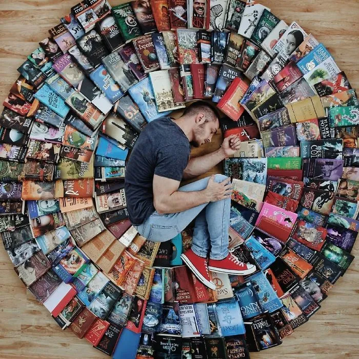 Book-Loving Guy Turns His Massive Library Into Art And His 120k Instagram Followers Approve