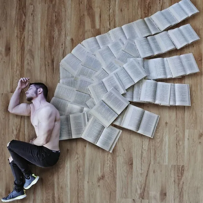 Book-Loving Guy Turns His Massive Library Into Art And His 120k Instagram Followers Approve