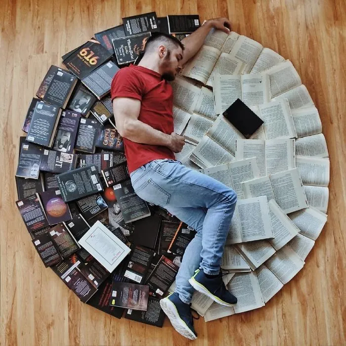 Book-Loving Guy Turns His Massive Library Into Art And His 120k Instagram Followers Approve