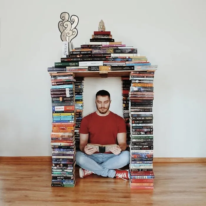 Book-Loving Guy Turns His Massive Library Into Art And His 120k Instagram Followers Approve