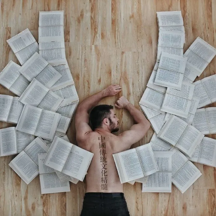 Book-Loving Guy Turns His Massive Library Into Art And His 120k Instagram Followers Approve