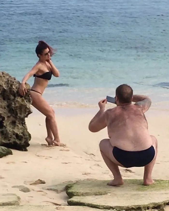 20+ Novios llegando al "extremo" para hacer esa foto perfecta de Instagram para su novia