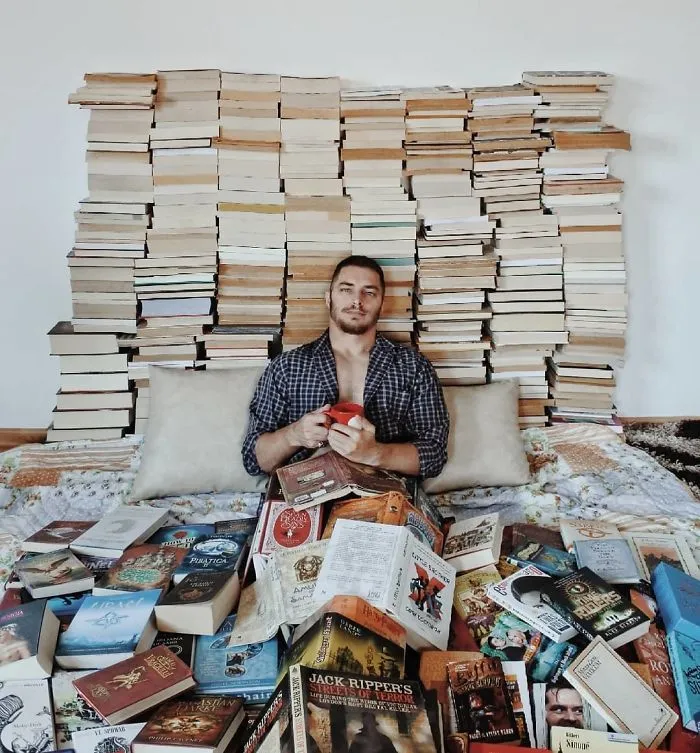 Book-Loving Guy Turns His Massive Library Into Art And His 120k Instagram Followers Approve
