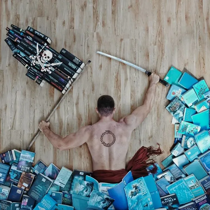 Book-Loving Guy Turns His Massive Library Into Art And His 120k Instagram Followers Approve