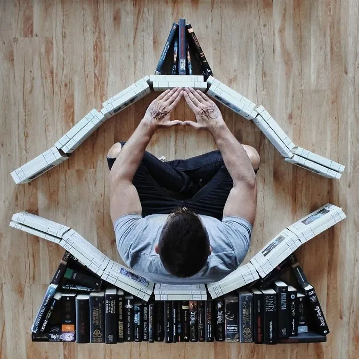 Book-Loving Guy Turns His Massive Library Into Art And His 120k Instagram Followers Approve